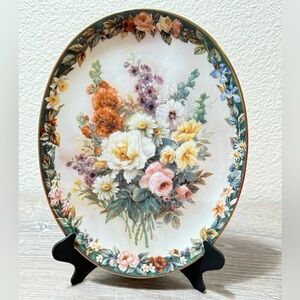1996 LTD Edition Remembrance Lena Liu Floral Cameos First Issue Porcelain Plate